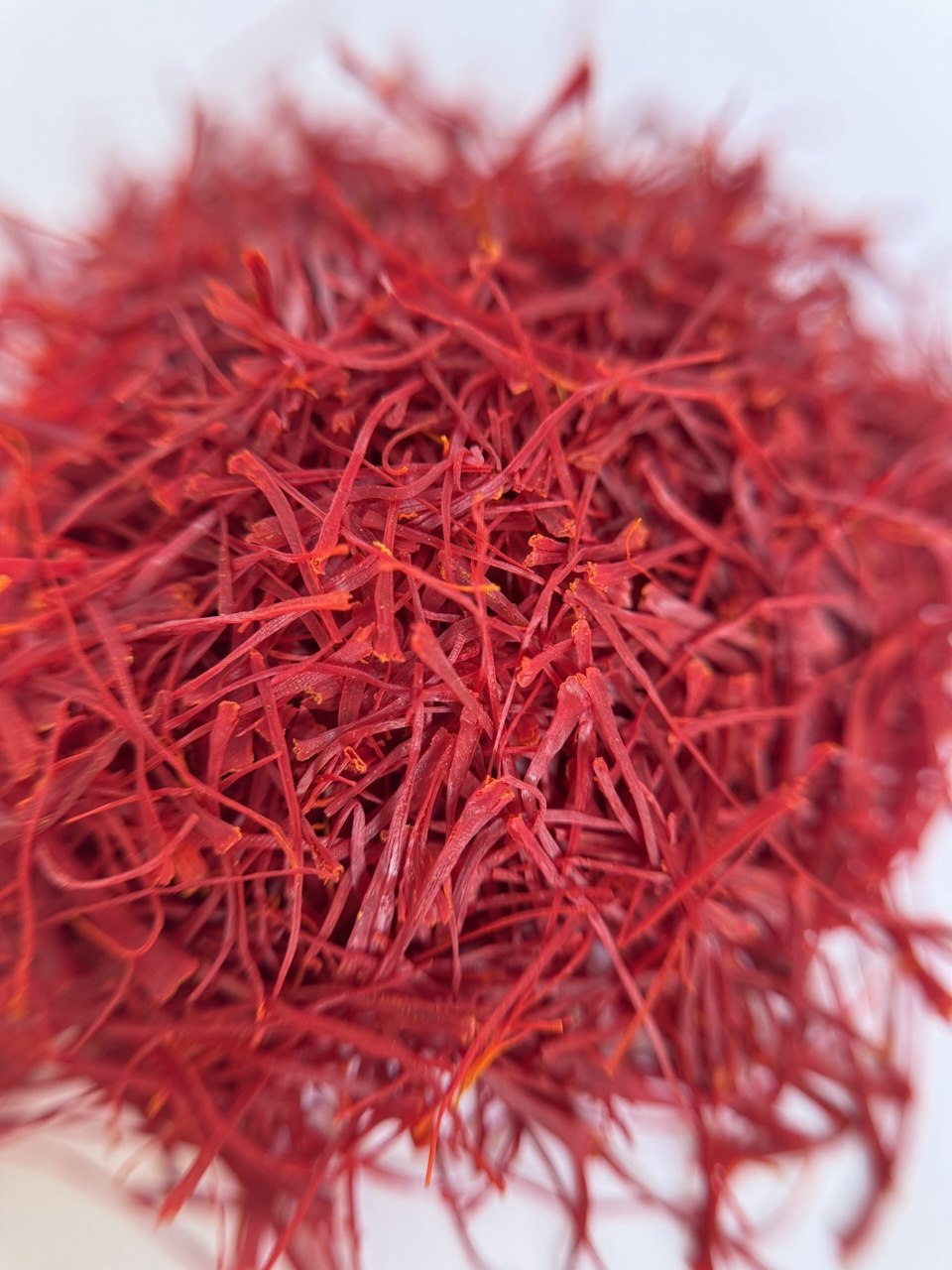 Super Negin Saffron: The Definitive Luxury Buyer's Guide to the World's Finest Grade